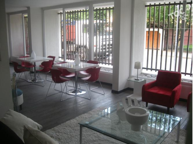 Se arrienda estupendo departamento Angamos, Metro Santa Isabel. Santiago Centro
