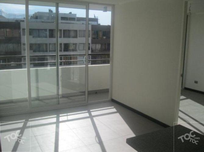 Se arrienda estupendo departamento Angamos, Metro Santa Isabel. Santiago Centro