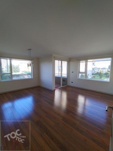 Exclusivo depto. Cond. Valle del Sol. 3D,2B, 104m2