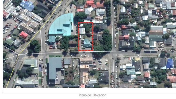 Excelente oportunidad, vendo terreno de 1250 mt2 con una casa y cabañas en el centro de la ciudad de Coyhaique