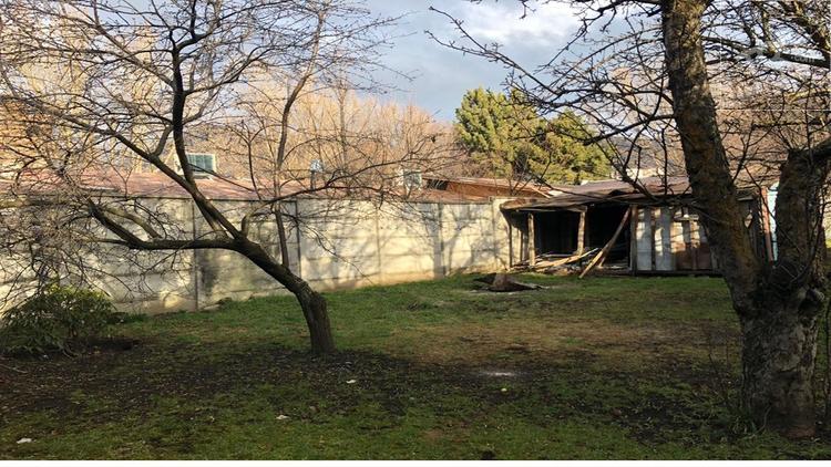 Excelente oportunidad, vendo terreno de 1250 mt2 con una casa y cabañas en el centro de la ciudad de Coyhaique