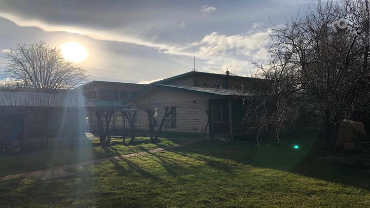 Excelente oportunidad, vendo terreno de 1250 mt2 con una casa y cabañas en el centro de la ciudad de Coyhaique