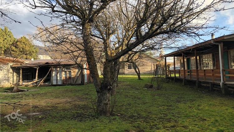 Excelente oportunidad, vendo terreno de 1250 mt2 con una casa y cabañas en el centro de la ciudad de Coyhaique