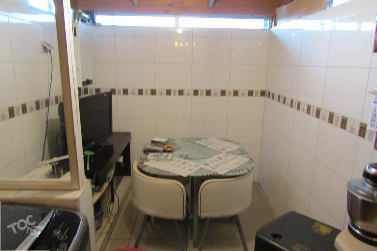 Casa esquinera en Condominio Laguna Norte/2 pisos, 3 dormitorios, 3 baños/ 4 estacionamientos