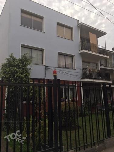 METRO ÑUÑOA / DEPARTAMENTO REMODELADO CON ESTACIONAMIENTO Y BODEGA