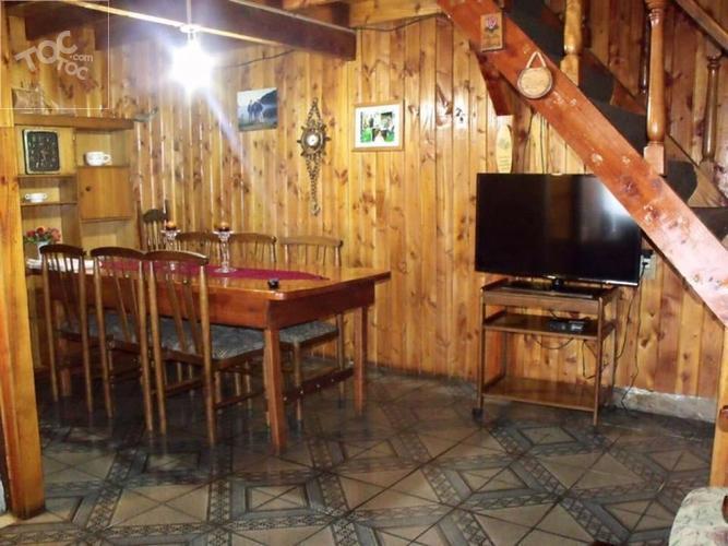 Oportunidad ¡ gran casa en pucon centro¡ 6 dormitorio y 3 baños ,perfecta para negocio de hostal, o para estar todos juntos¡ :)