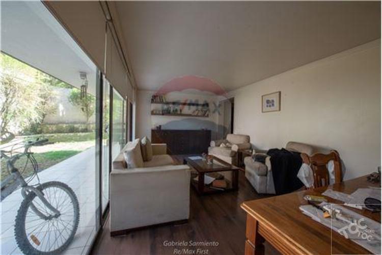 Hendaya-Depto con patio, El Golf