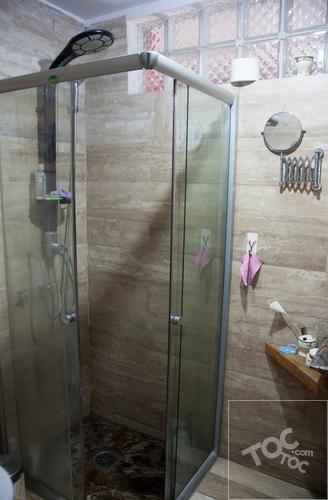 SE VENDE HERMOSA CASA EN QUINTA NORMAL, GRAN CONECTIVIDAD.
