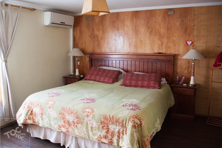 SE VENDE HERMOSA CASA EN QUINTA NORMAL, GRAN CONECTIVIDAD.