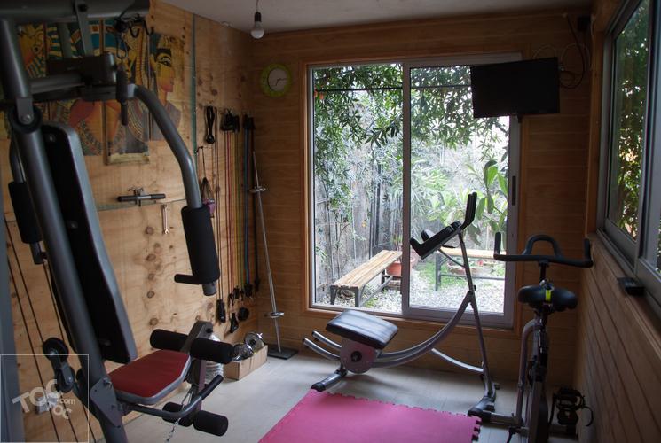 SE VENDE HERMOSA CASA EN QUINTA NORMAL, GRAN CONECTIVIDAD.