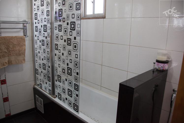 SE VENDE HERMOSA CASA EN QUINTA NORMAL, GRAN CONECTIVIDAD.