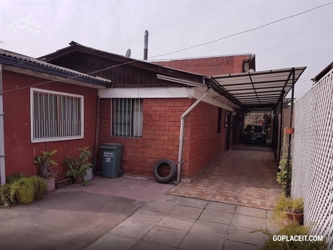 Amplia casa solida, Quinta Normal