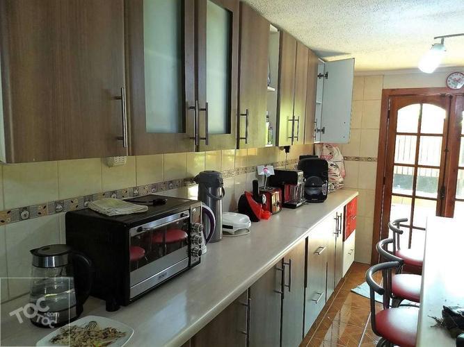 Casa de 2 pisos en Lia Aguirre