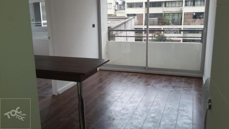 Arriendo departamento 1D+1B, Cercano a Metro Santa Ana