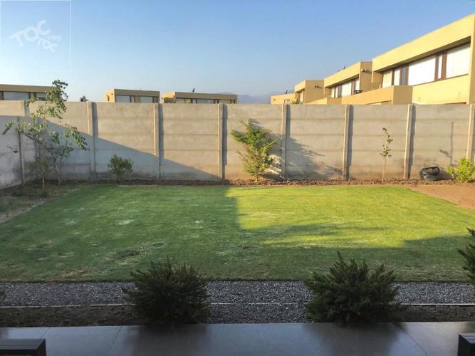 Hermosa casa en Condominio Peumayén 3D 4B