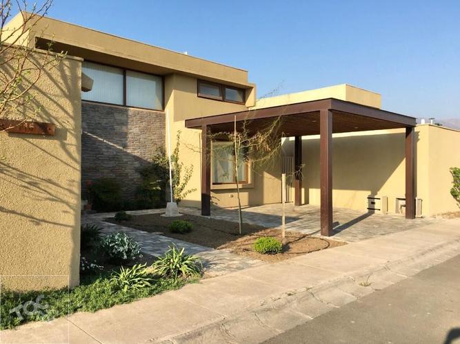 Hermosa casa en Condominio Peumayén 3D 4B