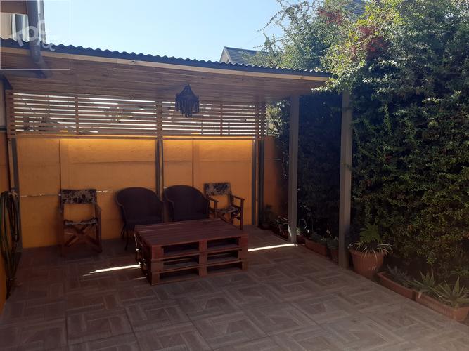 VENTA DE AMPLIA CASA EN CURICO .