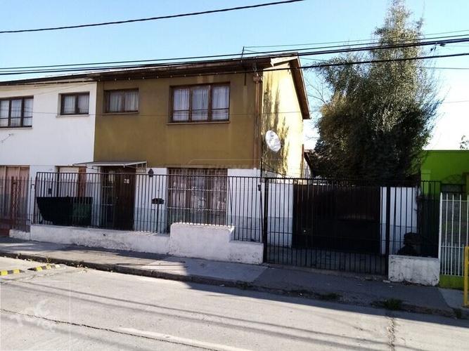 Isabel Riquelme / Av. Vic. Mackenna