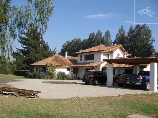 Hermosa Parcela Estilo Tradicional Chileno, Calera de Tango