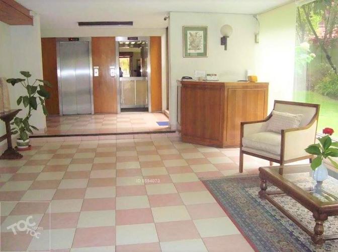 Luminoso departamento baños y cocina remodelados ,1estacionamiento ,sin bodega