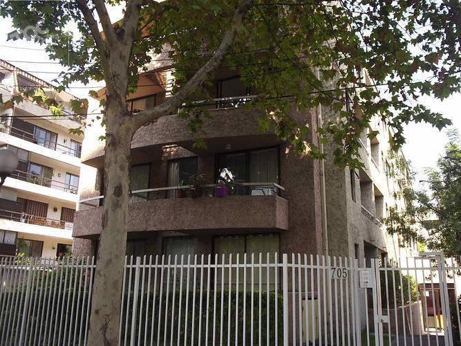 Excelente dpto. 1D + 1B + bodega, metro los leones