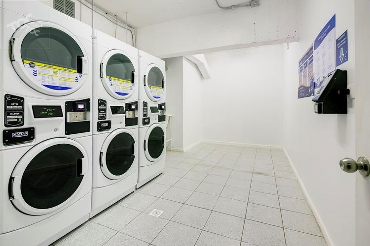 Excelente Departamento sin amoblar, Barrio El Golf, Modelo 2