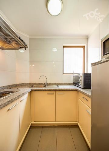 Excelente Departamento Amoblado full equipado, Barrio El Golf, Modelo 2