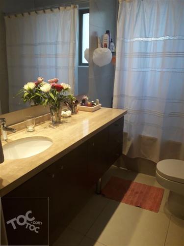 ESPECTACULAR DEPARTAMENTO EN PRIMER PISO CON GRAN JARDIN 3 ESTACIONAMIENTOS