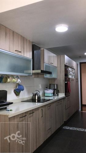 ESPECTACULAR DEPARTAMENTO EN PRIMER PISO CON GRAN JARDIN 3 ESTACIONAMIENTOS
