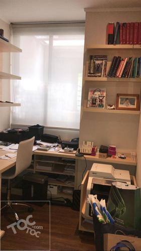 ESPECTACULAR DEPARTAMENTO EN PRIMER PISO CON GRAN JARDIN 3 ESTACIONAMIENTOS