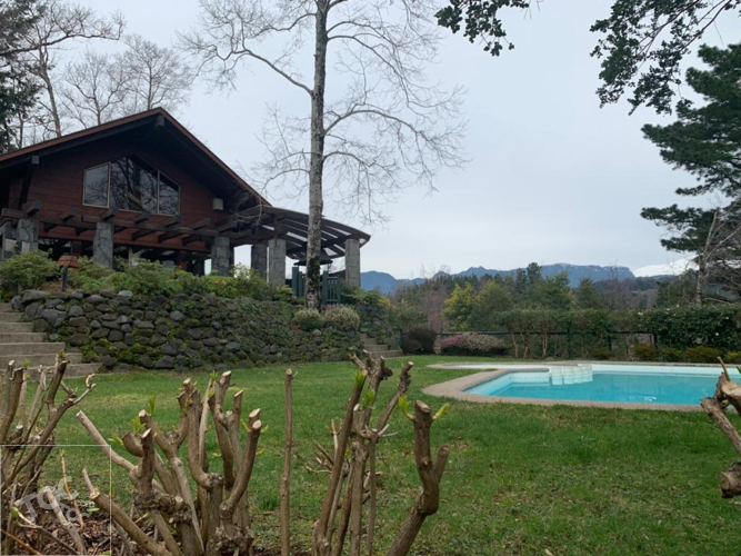 Departamento con vista al lago en condominio con playa y marina privada Bordelago // Pucon
