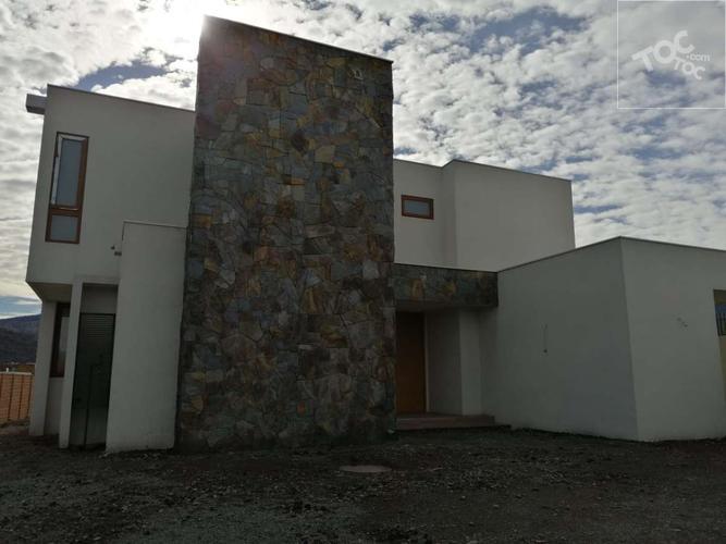 Casa en Condominio Los Ríos Chicureo