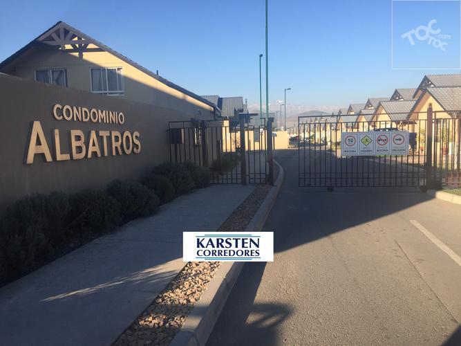 VENDO CASA 3D 3B CONDOMINIO LAGUNA NORTE, ZONA DE VALLE GRANDE, LAMPA.