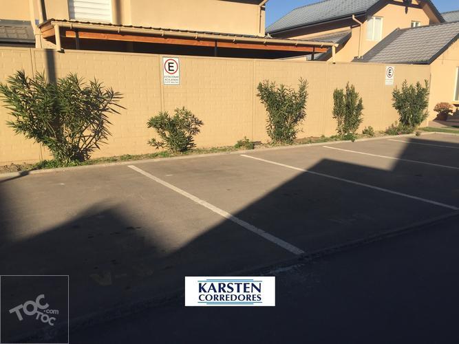 VENDO CASA 3D 3B CONDOMINIO LAGUNA NORTE, ZONA DE VALLE GRANDE, LAMPA.