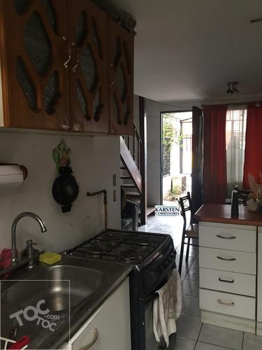 VENDO CASA DE DOS PISOS CON 2D 1B EN LA COMUNA DE MAIPÚ, ZONA RINCONADA