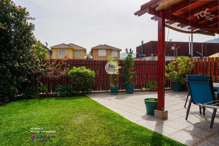 EN VENTA CASA MARAVILLOSA - AV. STA MARTA DE HUECHURABA