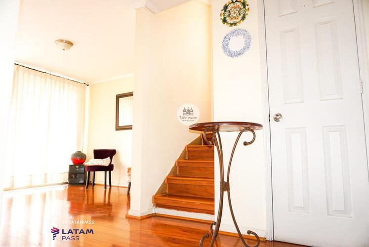 EN VENTA CASA MARAVILLOSA - AV. STA MARTA DE HUECHURABA