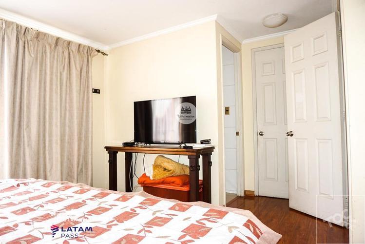 EN VENTA CASA MARAVILLOSA - AV. STA MARTA DE HUECHURABA