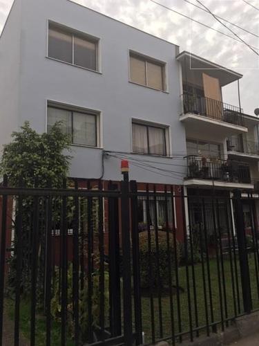 METRO ÑUÑOA / DEPARTAMENTO REMODELADO CON ESTACIONAMIENTO Y BODEGA