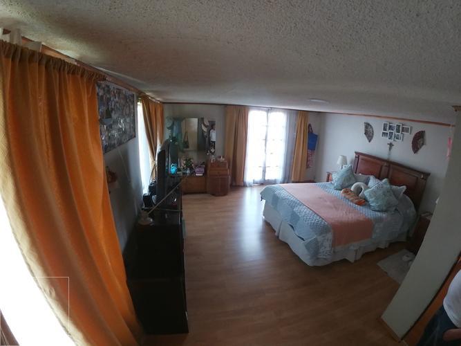 Hermosa Propiedad con piscina y gran jardín