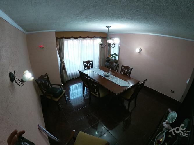 Hermosa Propiedad con piscina y gran jardín