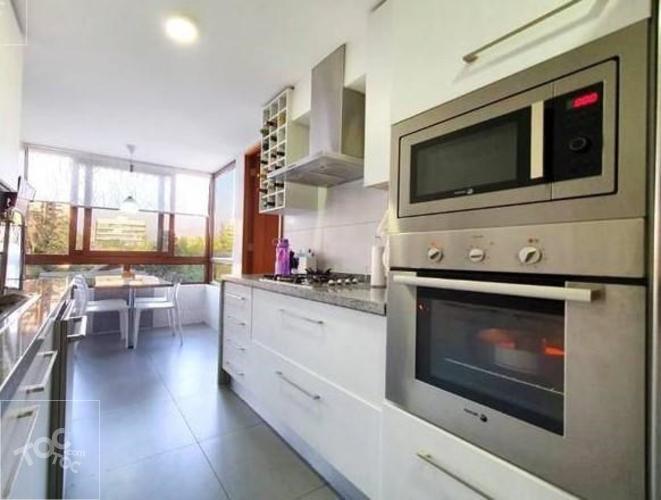 Las Condes, Tomás Graham – Av. Presidente Riesco. Departamento cinco dormitorios, cuatro baños, dos estacionamientos una bodega.Se Arrienda