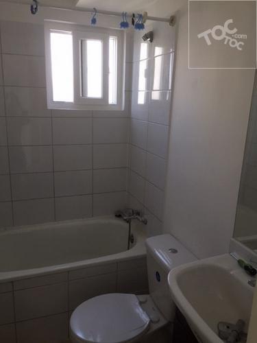 Independencia, Vendo Departamento 40 M2, 2 Dormitorios, Cercano a Metro Hospitales, UF. 1.800