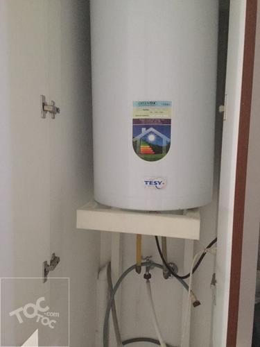 Independencia, Vendo Departamento 40 M2, 2 Dormitorios, Cercano a Metro Hospitales, UF. 1.800