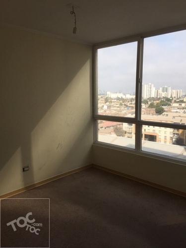 Independencia, Vendo Departamento 40 M2, 2 Dormitorios, Cercano a Metro Hospitales, UF. 1.800