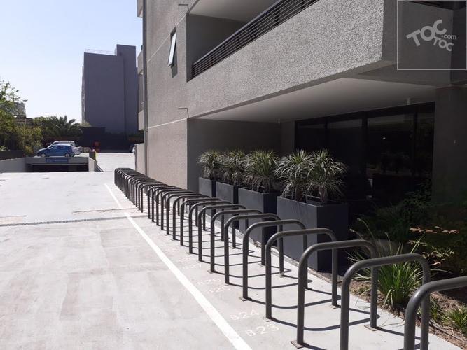 NUEVO CON EXELENTE UBICACION Y ESTACIONAMIENTO, barrio tranquilo, Sucre 3174