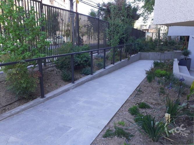 NUEVO CON EXELENTE UBICACION Y ESTACIONAMIENTO, barrio tranquilo, Sucre 3174