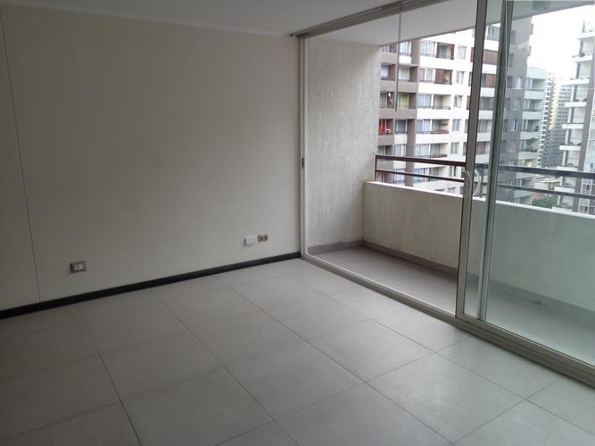 Se Arrienda departamento en Angamos - Metro Santa Isabel