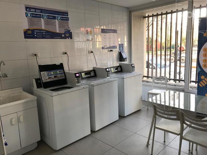 Se arrienda estupendo departamento en Angamos - Metro Santa Isabel