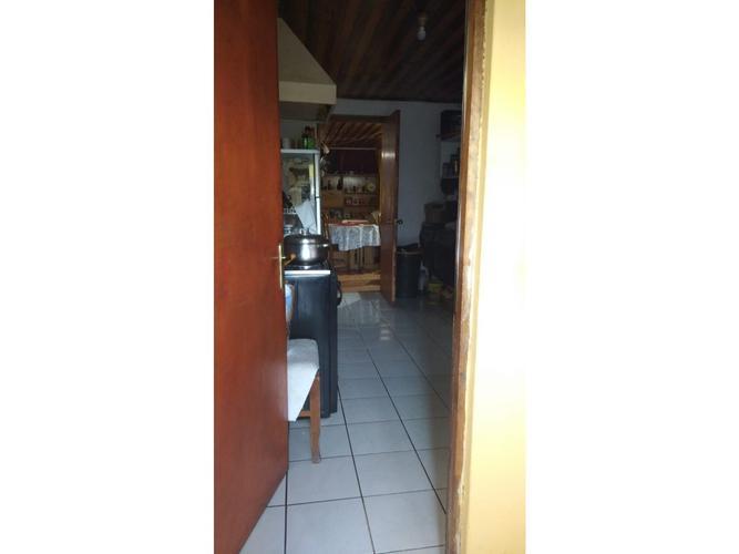 Casa quinta ubicada a minutos del centro, supermercados, universidad y colegios